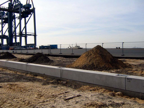BIRCOsolid-Schlitzrinnen-Pfuhler-System-Z-Typ-K-Beton-belastbar-aggressive Medien BIRCOsolid-Schlitzrinnen-Pfuhler-System-Z-Typ-K-Beton-belastbar-aggressive Medien